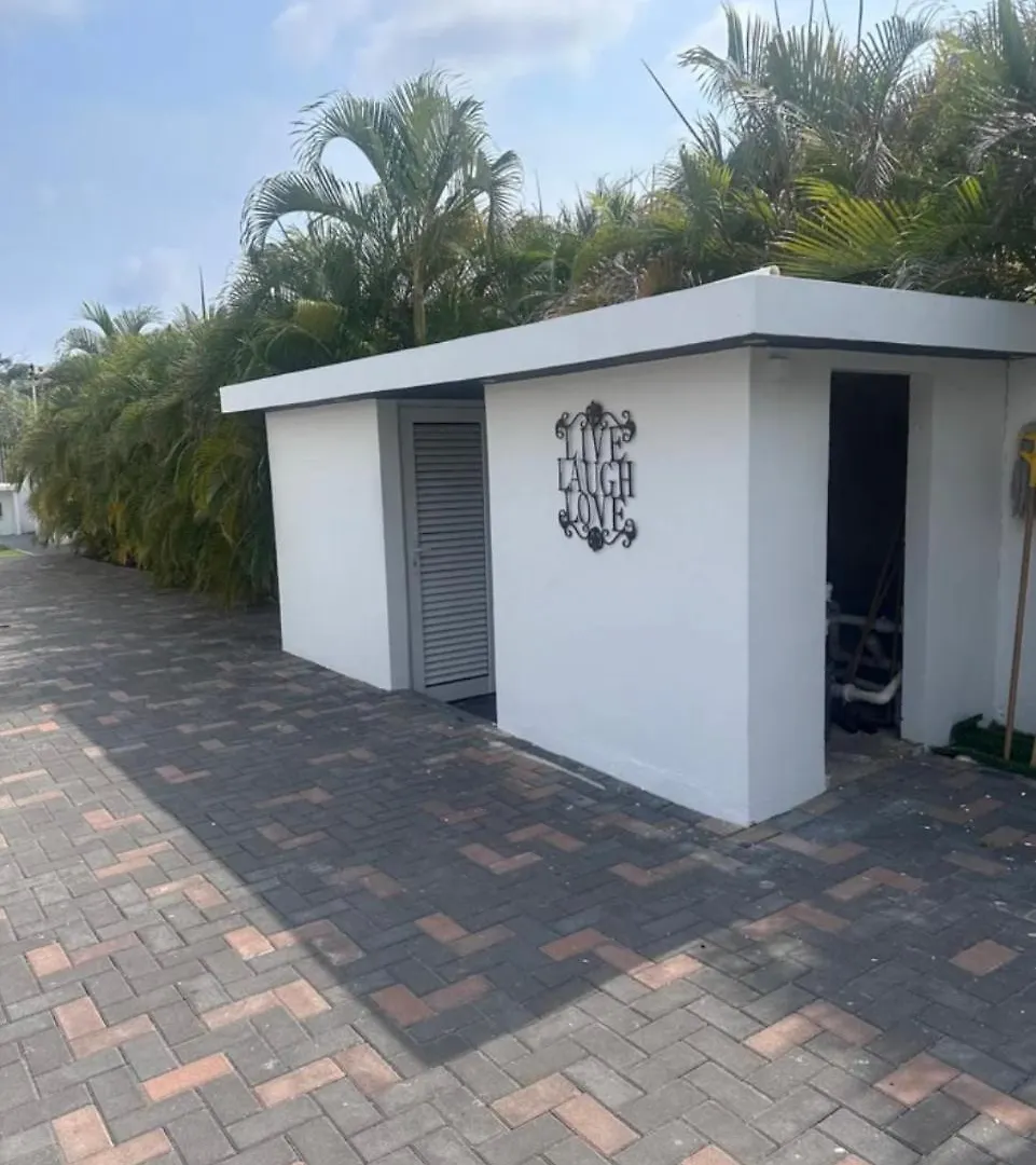 Villa Bida I Pas Near Janthiel Beach 8-16 Guests Jan Thiel Curaçao